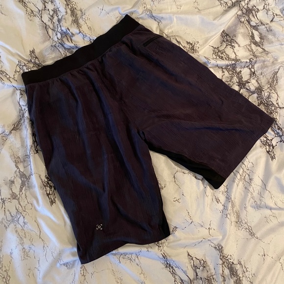 Mens Lululemon Shorts - Picture 2 of 6